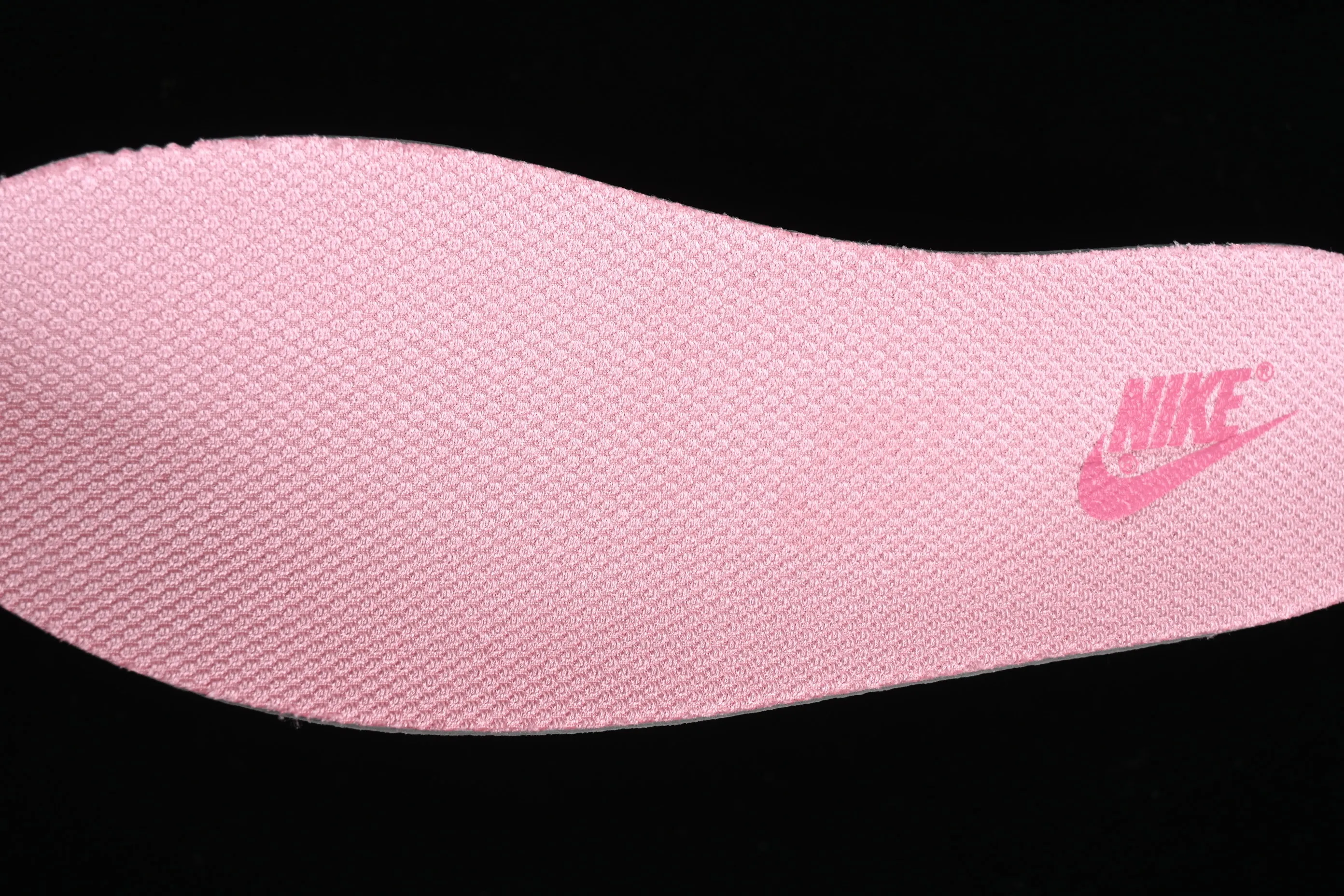 All categories Nk SB Dunk series Nk SB Dunk Low low-top sneakers Nk Dunk Low "Barbie" Barbie SB low-top sports and leisure sneakers FN8927-621